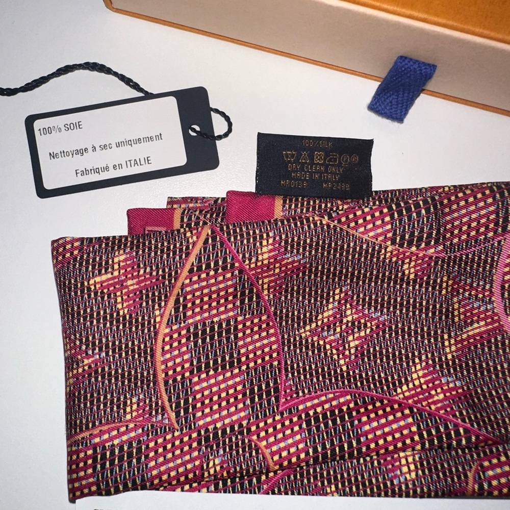 Louis Vuitton Pop Bandeau Scarf LV Monogram - Picture 8 of 9